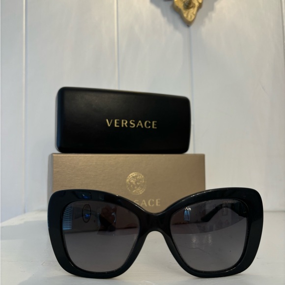 Versace Sunglasses - Picture 2 of 4